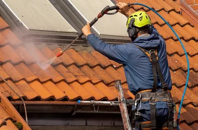 Démoussage et hydrofuge de toiture à Oissery